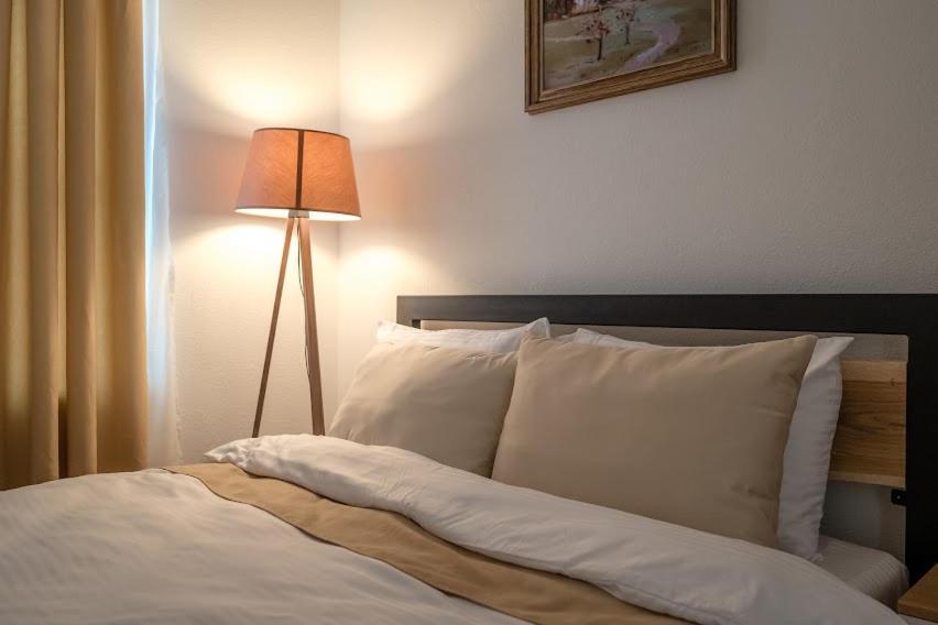 Fenix Gevgelija Bed & Breakfast ภายนอก รูปภาพ