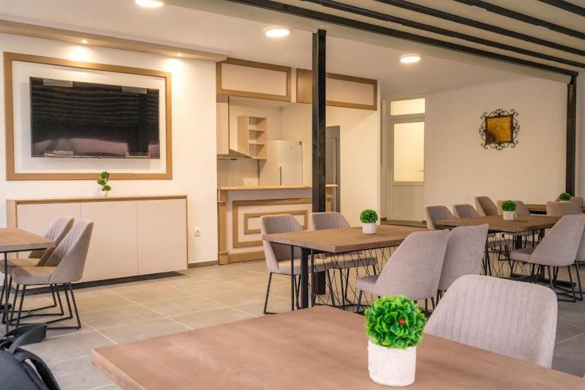 Fenix Gevgelija Bed & Breakfast ภายนอก รูปภาพ